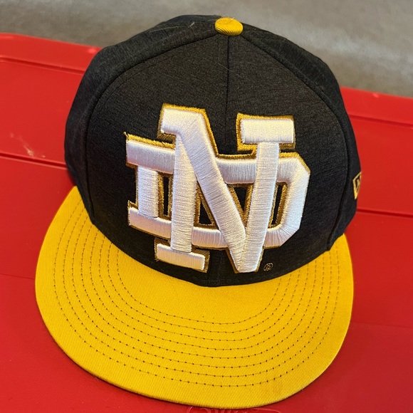 New Era 59 Fifty Notre Dame Fitted Hat Size 7 NWOT - Picture 2 of 6